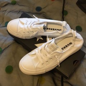 NWoT Converse women white shoreline slip on sz6
